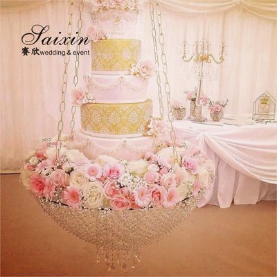 Elegant Hanging Crystal Cake Stands For Wedding Decoration