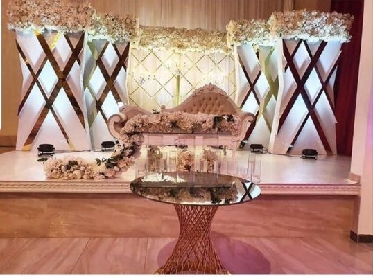 Unique new  wedding furniture  white acrylic stand with gold design white background wedding hall decoratios