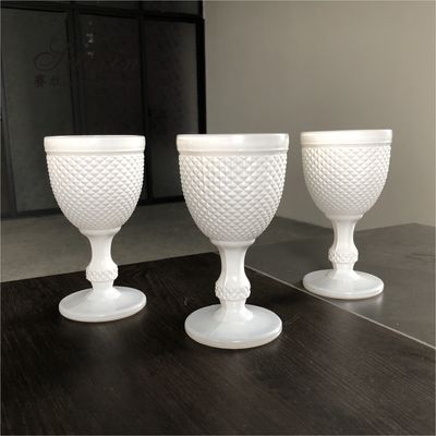 Hot Sale elegant Diamond Design Thick  White Wine Glasses For Wedding Event