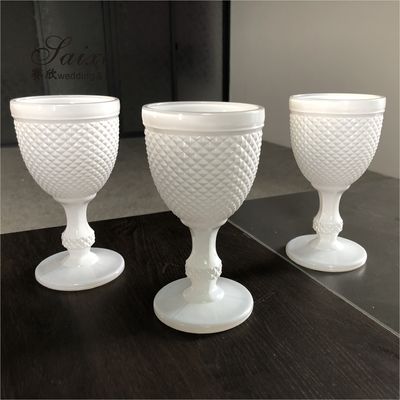 Hot Sale elegant Diamond Design Thick  White Wine Glasses For Wedding Event